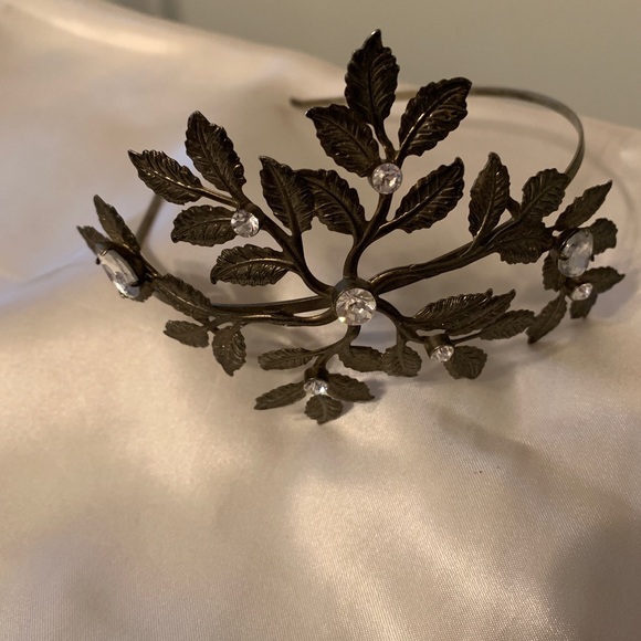 Classic Jeweled leafs headband - Picture 2 of 5